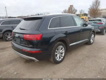 2017 Audi Q7 с пробегом 144 000 миль