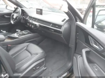 2017 Audi Q7 с пробегом 144 000 миль