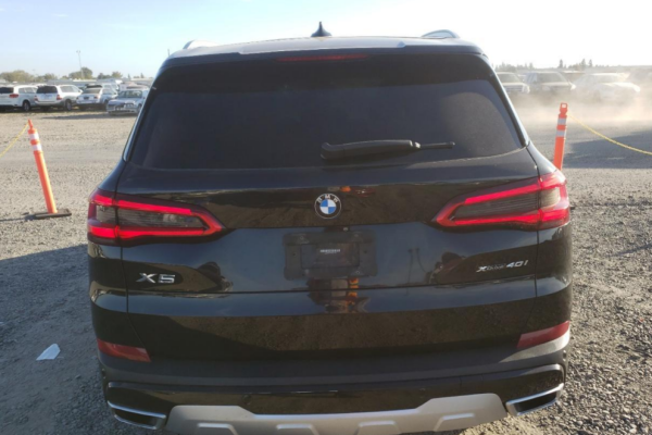 2019 BMW X5 с пробегом 72 000 миль