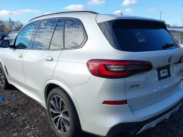 2022 BMW X5 с пробегом 40 000 миль