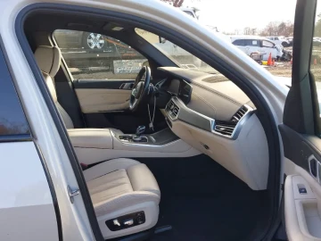 2022 BMW X5 с пробегом 40 000 миль