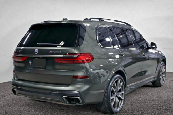 2022 BMW X7 с пробегом 83 000 миль