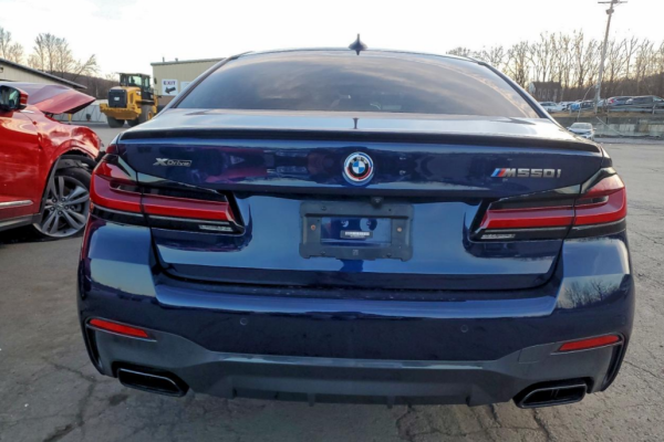 2022 BMW M5 с пробегом 29 000 миль