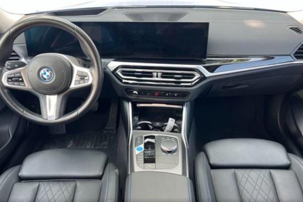 2022 BMW i3 с пробегом 34 000 км