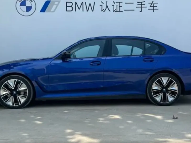 2022 BMW i3 с пробегом 34 000 км