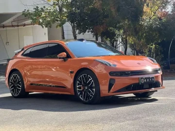 2024 Zeekr 001 с пробегом 15 000 км