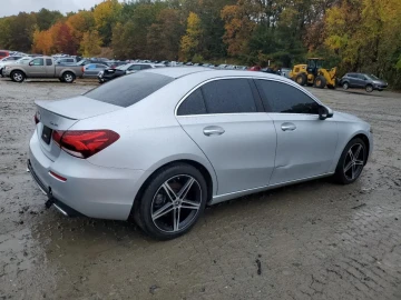 2021 Mercedes-Benz A-Класс с пробегом 90 598 км