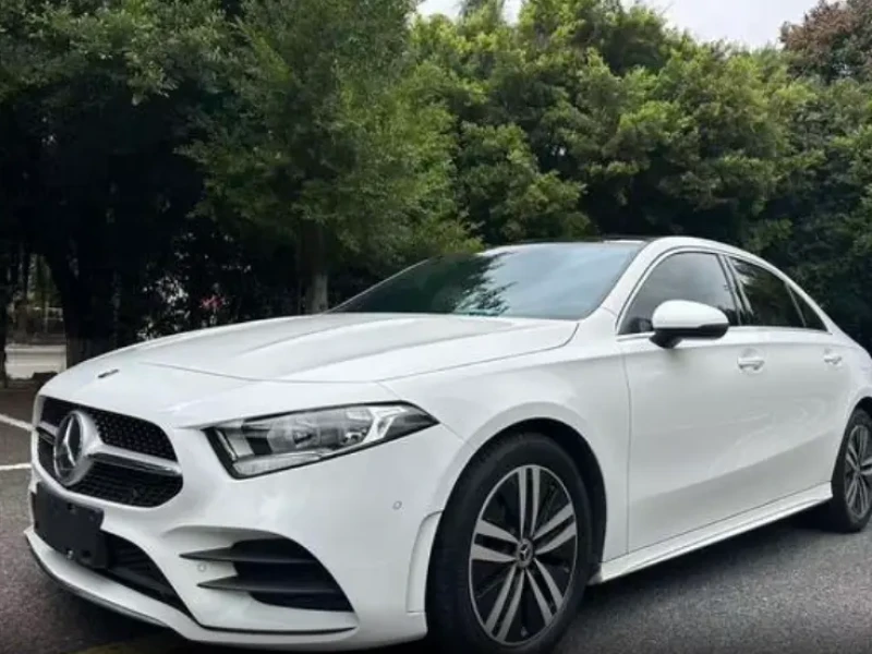 2021 Mercedes-Benz A-Класс с пробегом 40 000 км