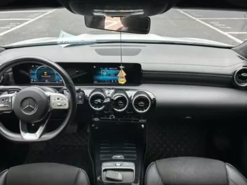 2021 Mercedes-Benz A-Класс с пробегом 40 000 км