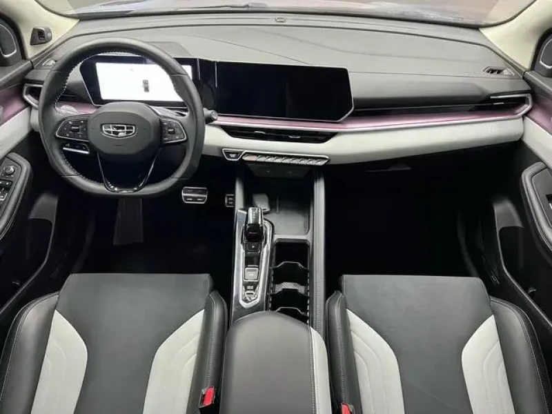 2022 Geely Binyue с пробегом 21 000 км
