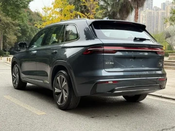2022 Geely Xingyue L с пробегом 101 000 км