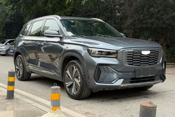 2022 Geely Xingyue L с пробегом 101 000 км