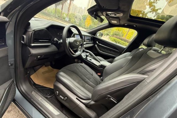 2022 Geely Xingyue L с пробегом 101 000 км