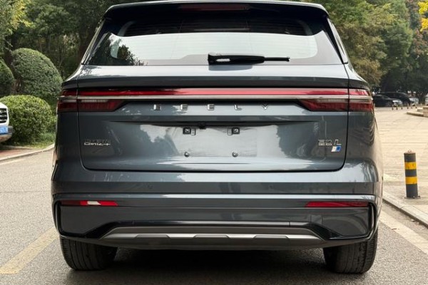 2022 Geely Xingyue L с пробегом 101 000 км