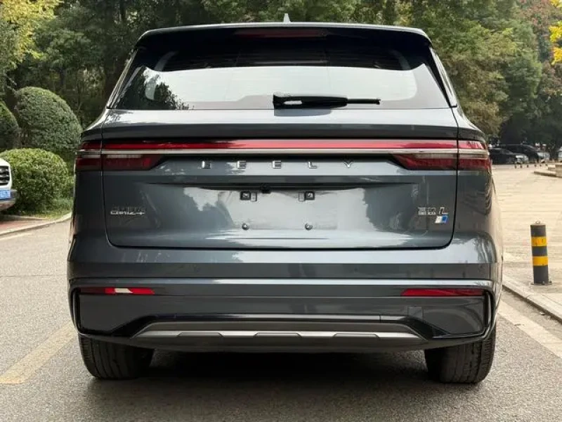 2022 Geely Xingyue L с пробегом 101 000 км