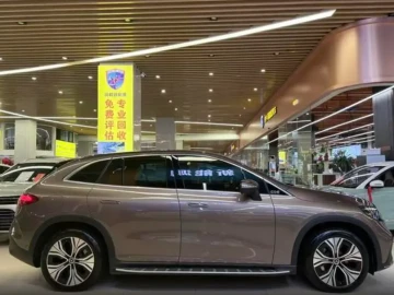 2023 Mercedes-Benz EQE SUV с пробегом 9 999 км