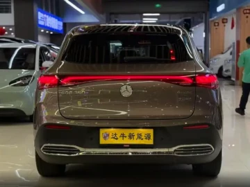 2023 Mercedes-Benz EQE SUV с пробегом 9 999 км