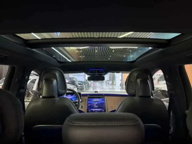 2023 Mercedes-Benz EQE SUV с пробегом 9 999 км
