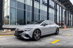 Mercedes-Benz EQE AMG