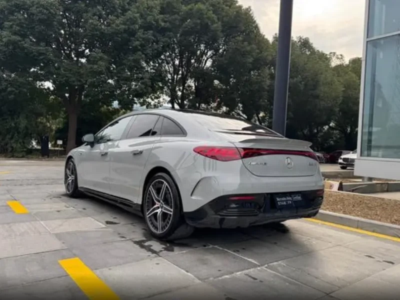 2023 Mercedes-Benz EQE AMG с пробегом 34 000 км
