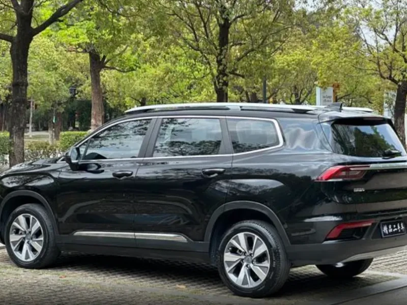 2021 Geely Okavango с пробегом 50 000 км