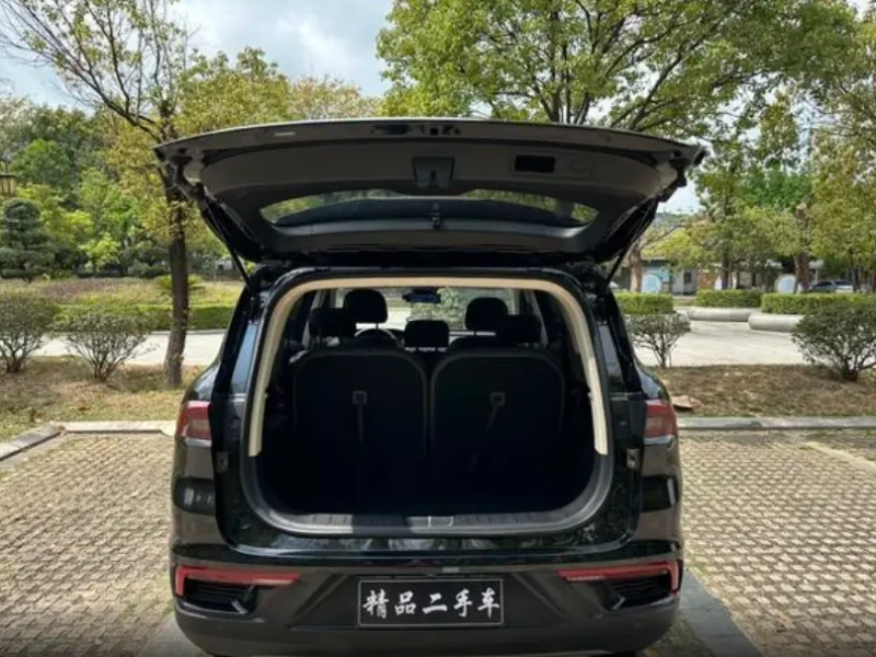 2021 Geely Okavango с пробегом 50 000 км