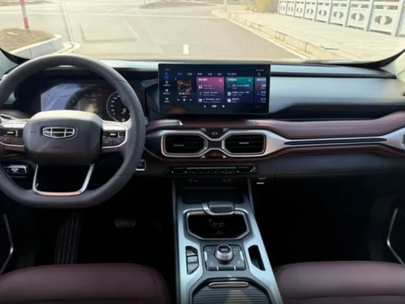 2021 Geely Okavango с пробегом 50 000 км