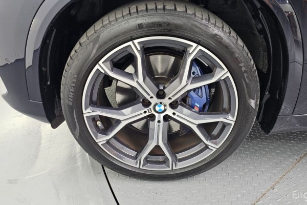 2022 BMW X5 с пробегом 43 949 км