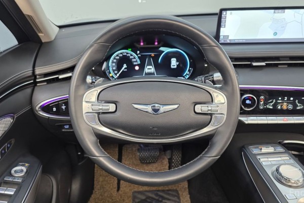 2022 Genesis GV70 с пробегом 72 574 км