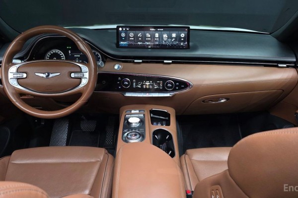 2021 Genesis GV70 с пробегом 40 709 км