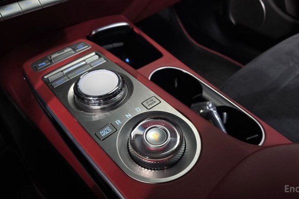 2021 Genesis GV70 с пробегом 51 644 км