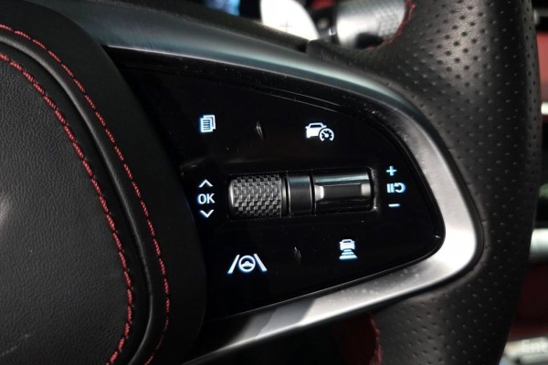 2021 Genesis GV70 с пробегом 51 644 км