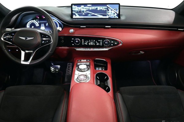 2021 Genesis GV70 с пробегом 51 644 км