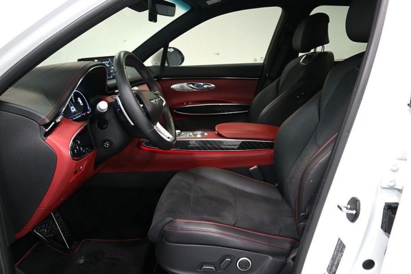 2021 Genesis GV70 с пробегом 51 644 км