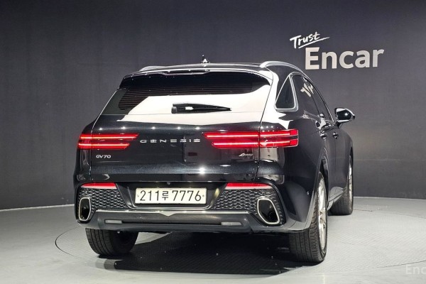 2022 Genesis GV70 с пробегом 102 284 км
