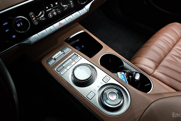 2022 Genesis GV70 с пробегом 102 284 км