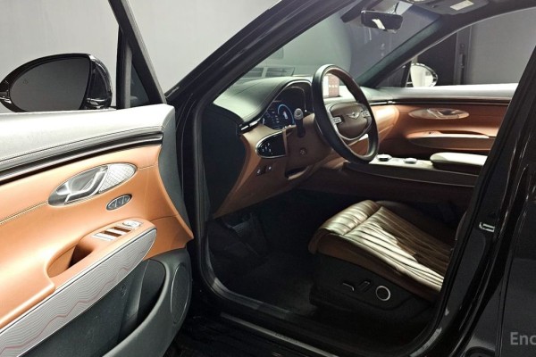 2022 Genesis GV70 с пробегом 102 284 км