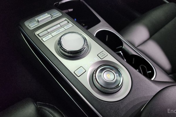 2021 Genesis GV70 с пробегом 132 831 км