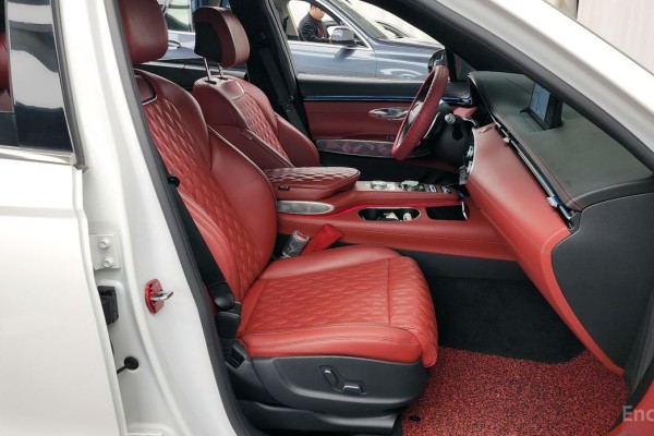 2021 Genesis GV70 с пробегом 58 488 км