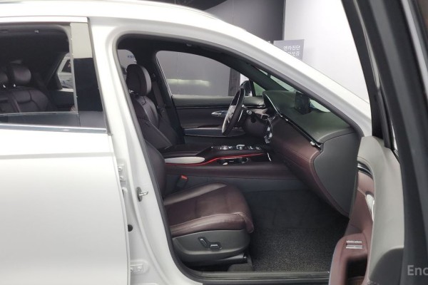 2021 Genesis GV70 с пробегом 73 836 км