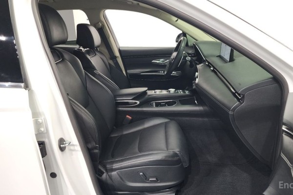 2021 Genesis GV70 с пробегом 132 831 км