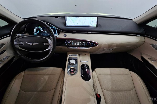 2022 Genesis GV70 с пробегом 40 665 км