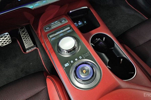 2021 Genesis GV70 с пробегом 57 297 км