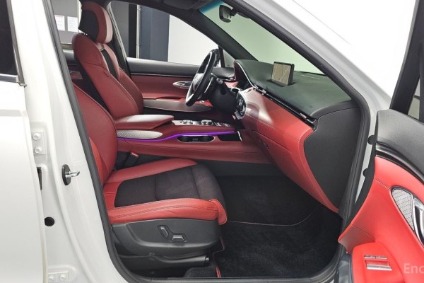 2021 Genesis GV70 с пробегом 57 297 км