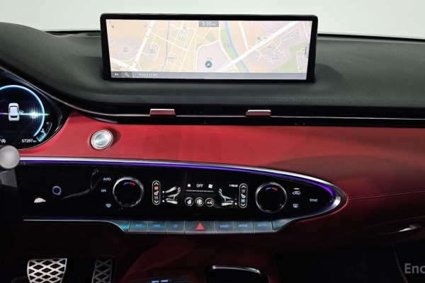 2021 Genesis GV70 с пробегом 57 297 км