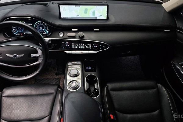 2021 Genesis GV70 с пробегом 102 526 км