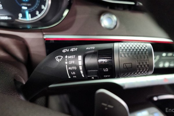 2021 Genesis GV70 с пробегом 73 836 км