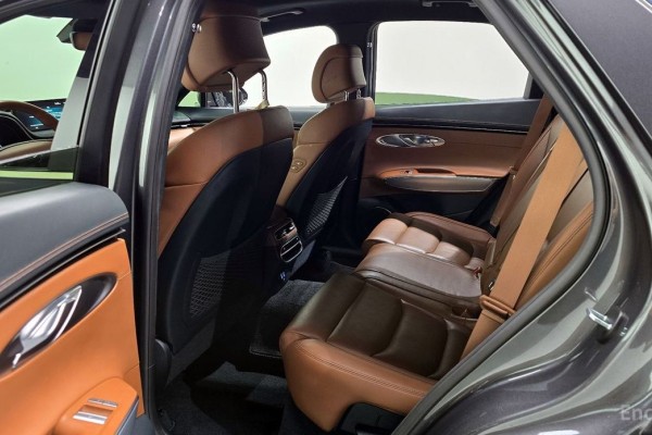 2021 Genesis GV70 с пробегом 50 007 км