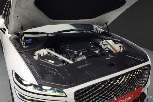 2021 Genesis GV70 с пробегом 74 591 км