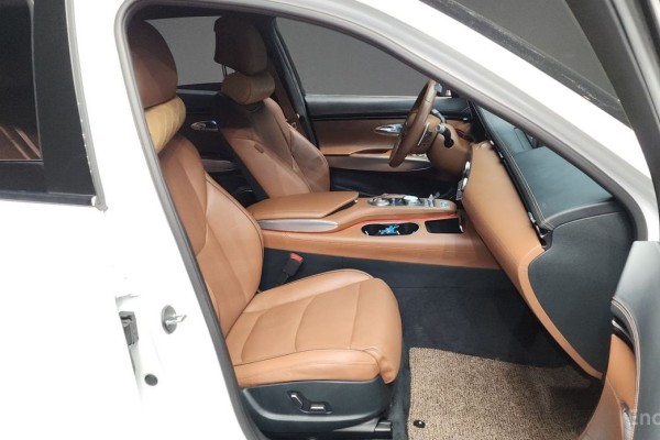 2021 Genesis GV70 с пробегом 74 591 км